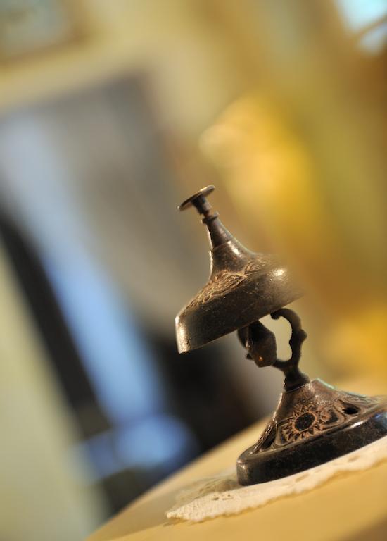 Demeures Et Chateaux Hotel L'Hermitage 페른느 레 퐁텐느 외부 사진