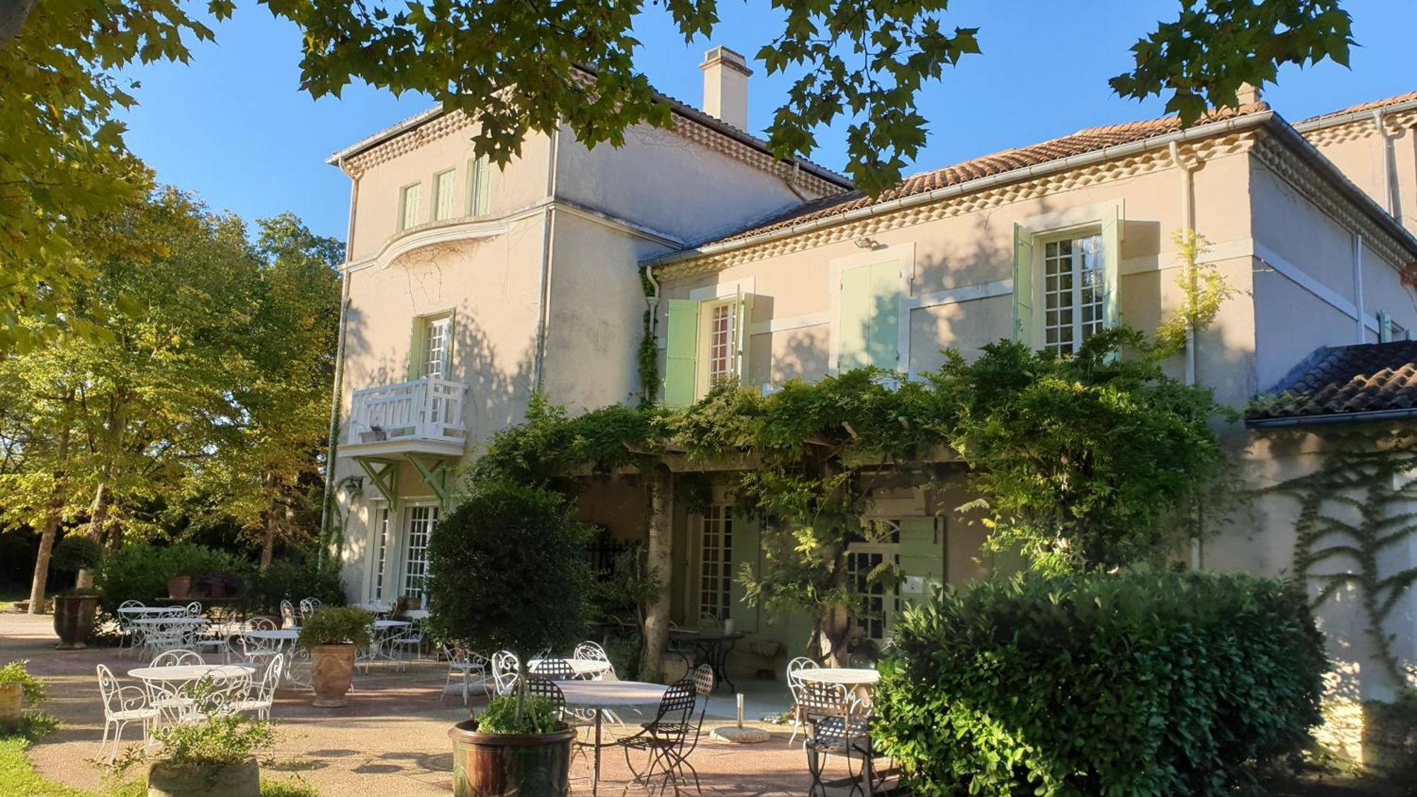 Demeures Et Chateaux Hotel L'Hermitage 페른느 레 퐁텐느 외부 사진