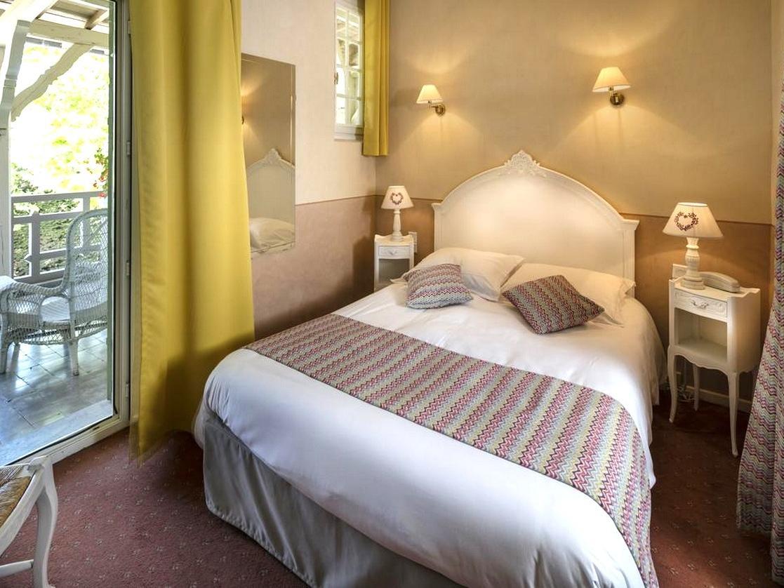 Demeures Et Chateaux Hotel L'Hermitage 페른느 레 퐁텐느 외부 사진