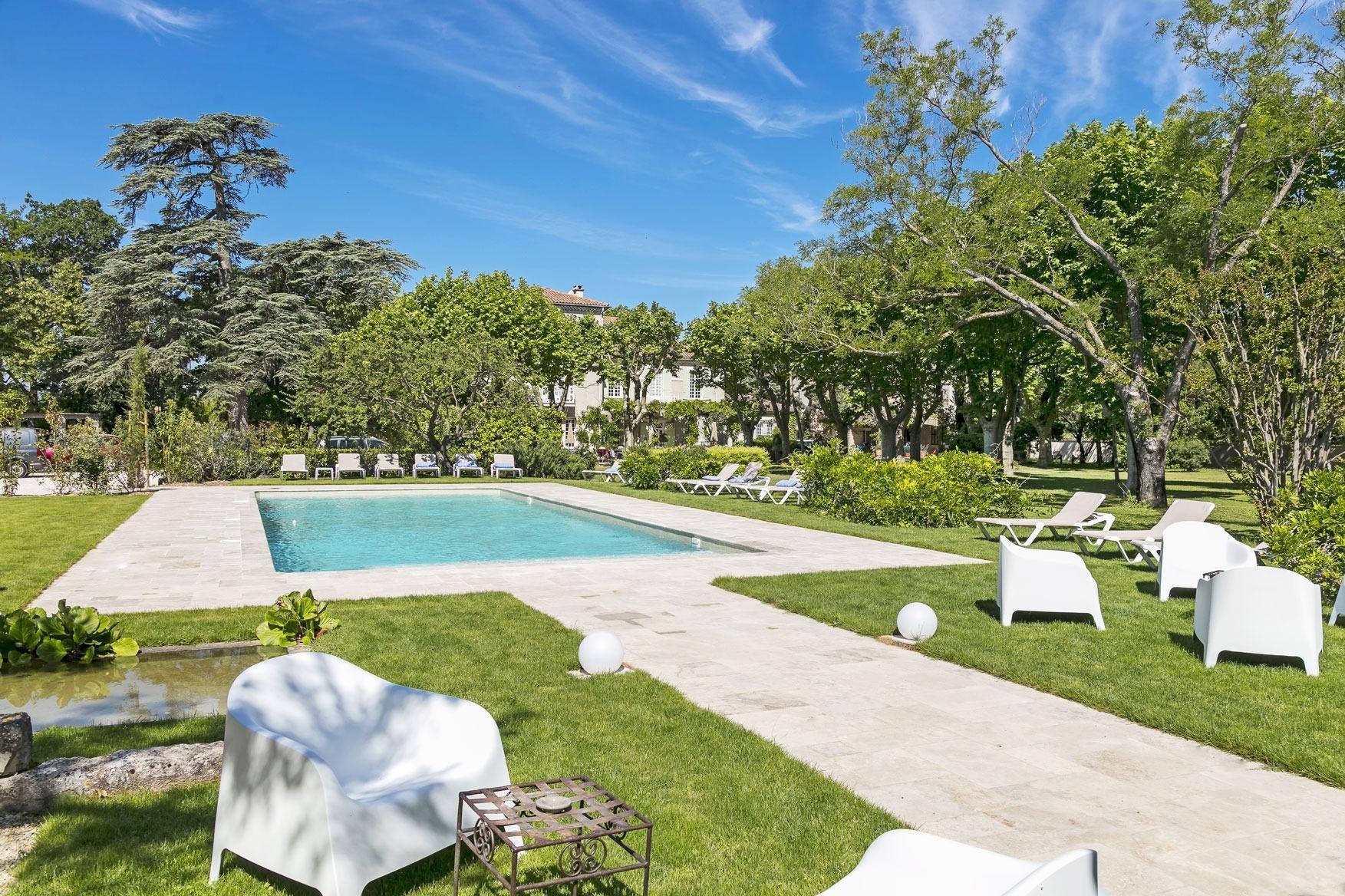 Demeures Et Chateaux Hotel L'Hermitage 페른느 레 퐁텐느 외부 사진