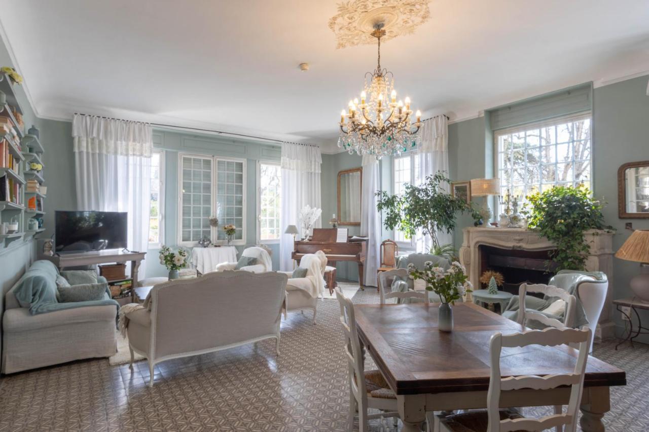 Demeures Et Chateaux Hotel L'Hermitage 페른느 레 퐁텐느 외부 사진