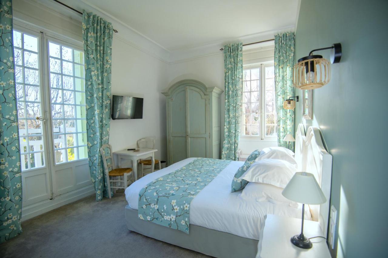 Demeures Et Chateaux Hotel L'Hermitage 페른느 레 퐁텐느 외부 사진