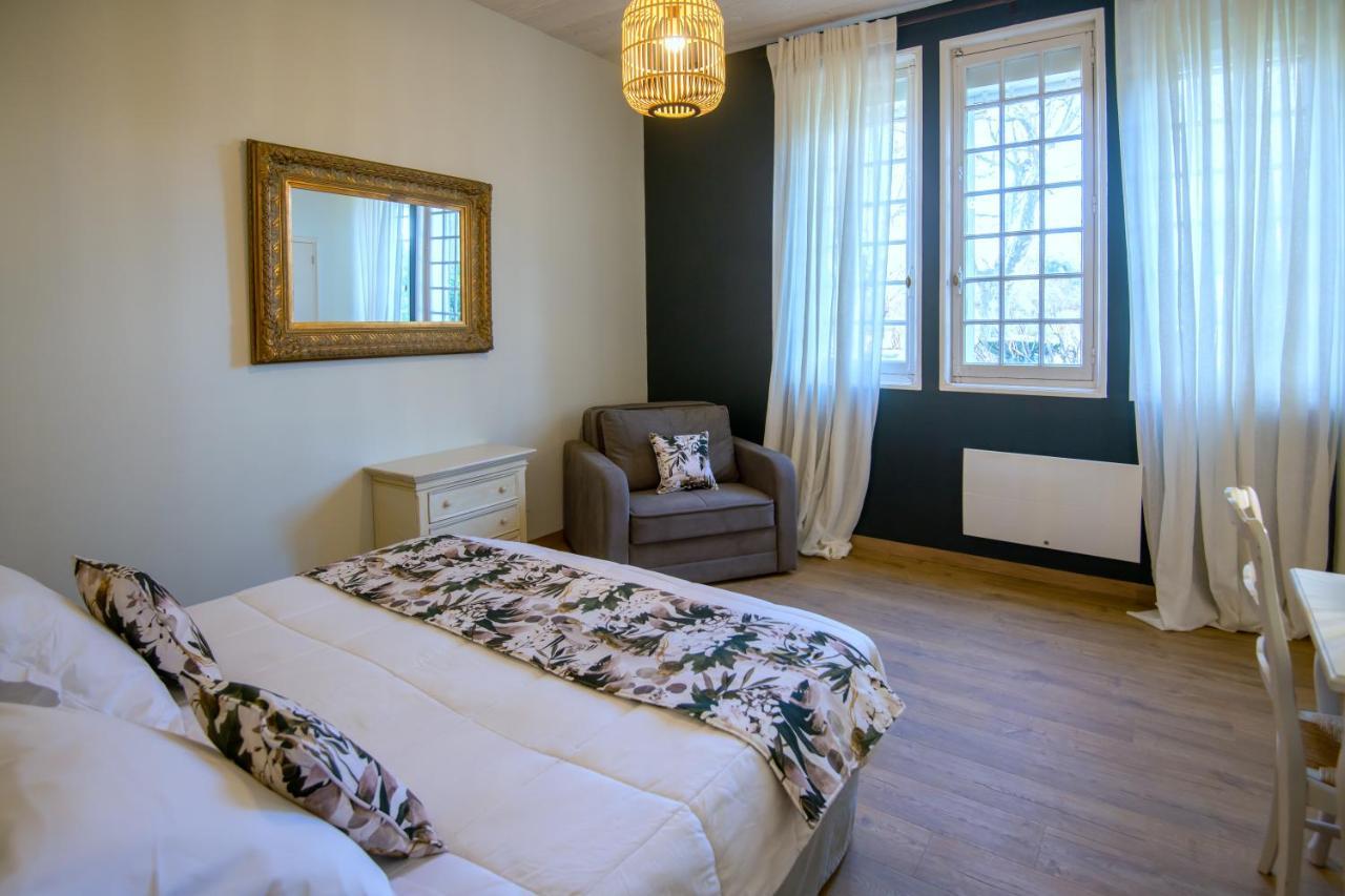 Demeures Et Chateaux Hotel L'Hermitage 페른느 레 퐁텐느 외부 사진