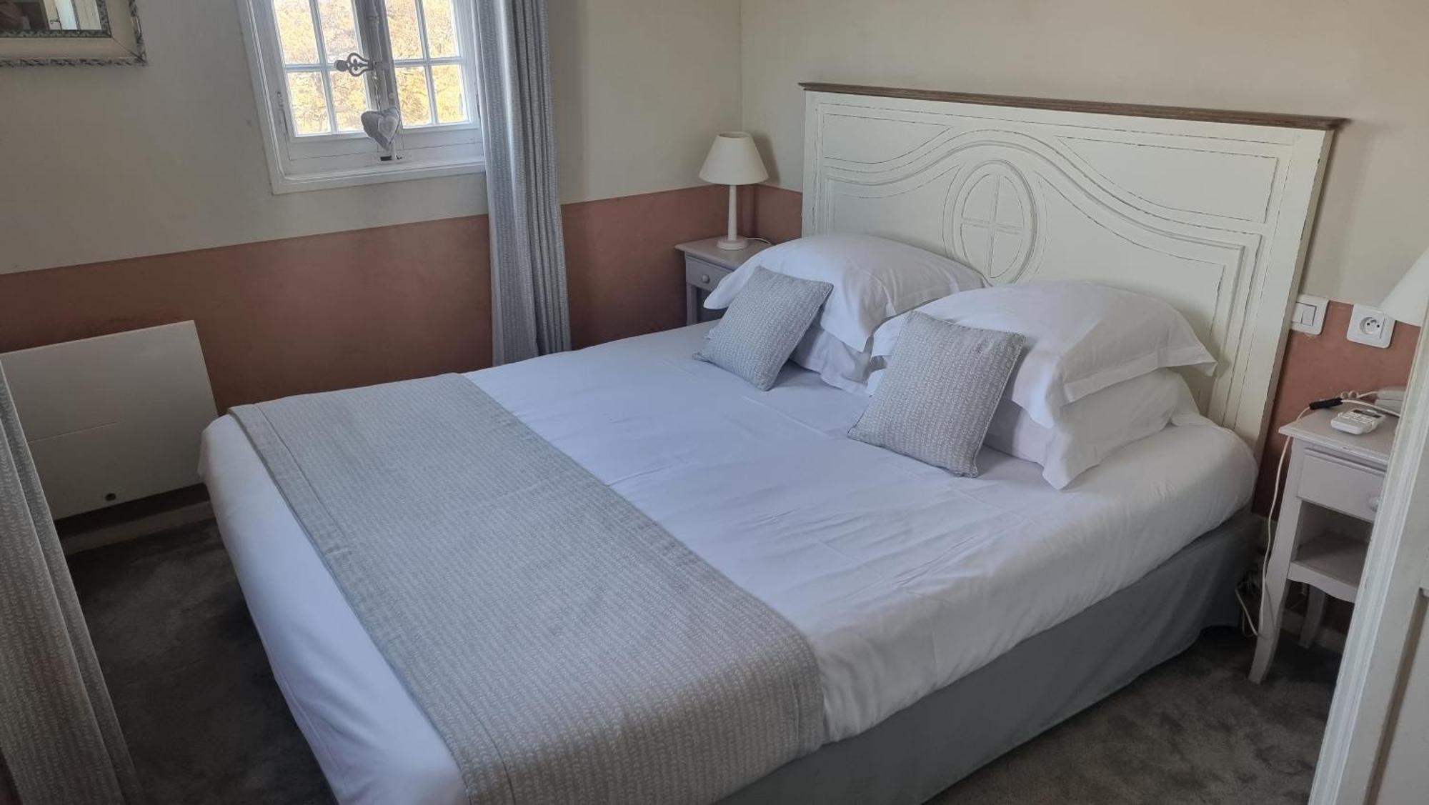 Demeures Et Chateaux Hotel L'Hermitage 페른느 레 퐁텐느 외부 사진