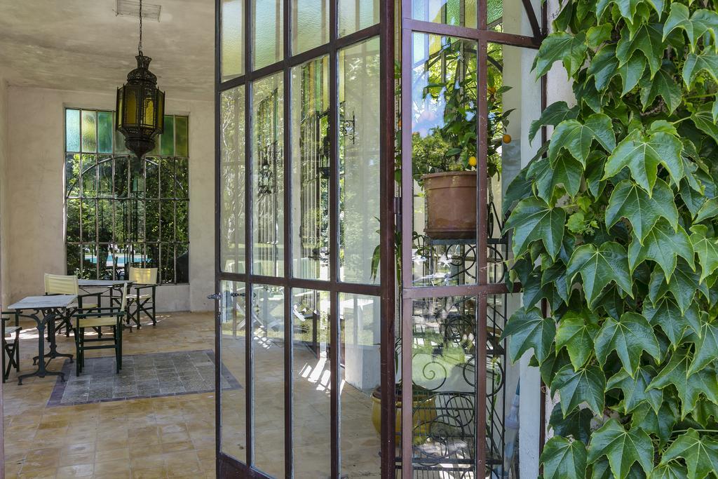 Demeures Et Chateaux Hotel L'Hermitage 페른느 레 퐁텐느 외부 사진
